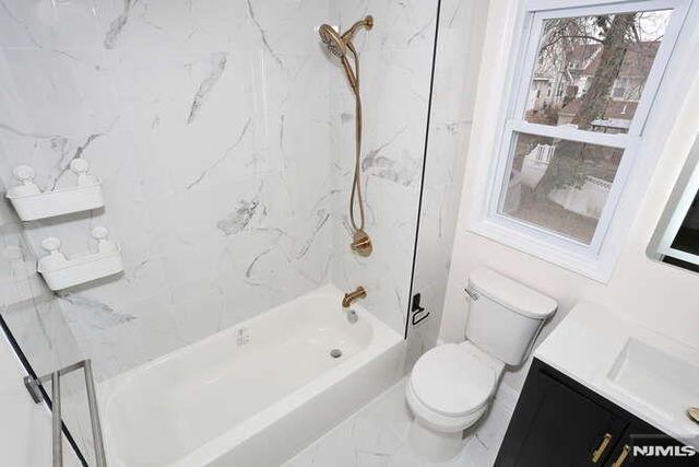 38 Chestnut Avenue, Bogota, NJ 07603