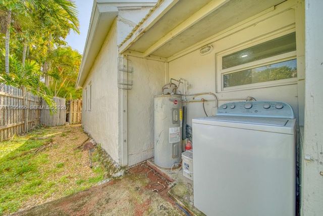 3353 SW 23rd Ter 3355, Miami, FL 33145