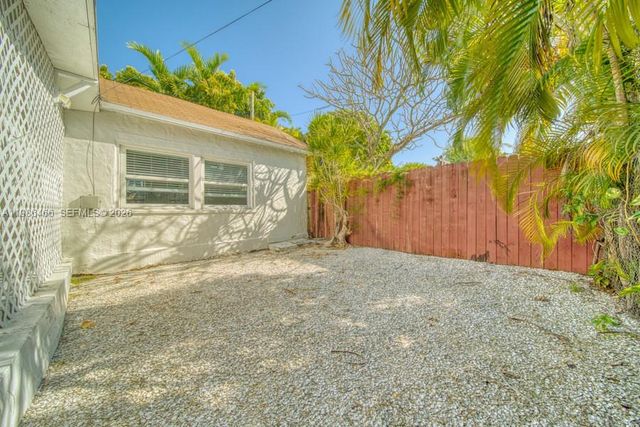 3353 SW 23rd Ter 3355, Miami, FL 33145