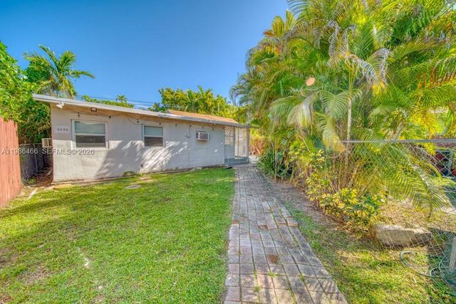 3353 SW 23rd Ter 3355, Miami, FL 33145
