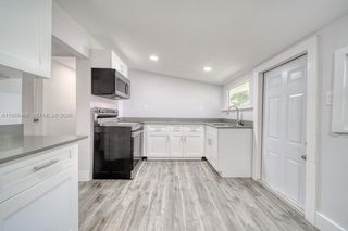 3353 SW 23rd Ter 3355, Miami, FL 33145