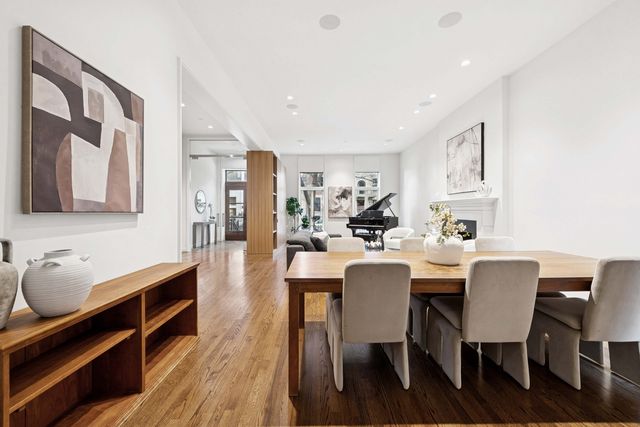 53 E Bellevue Place, Chicago, IL 60611