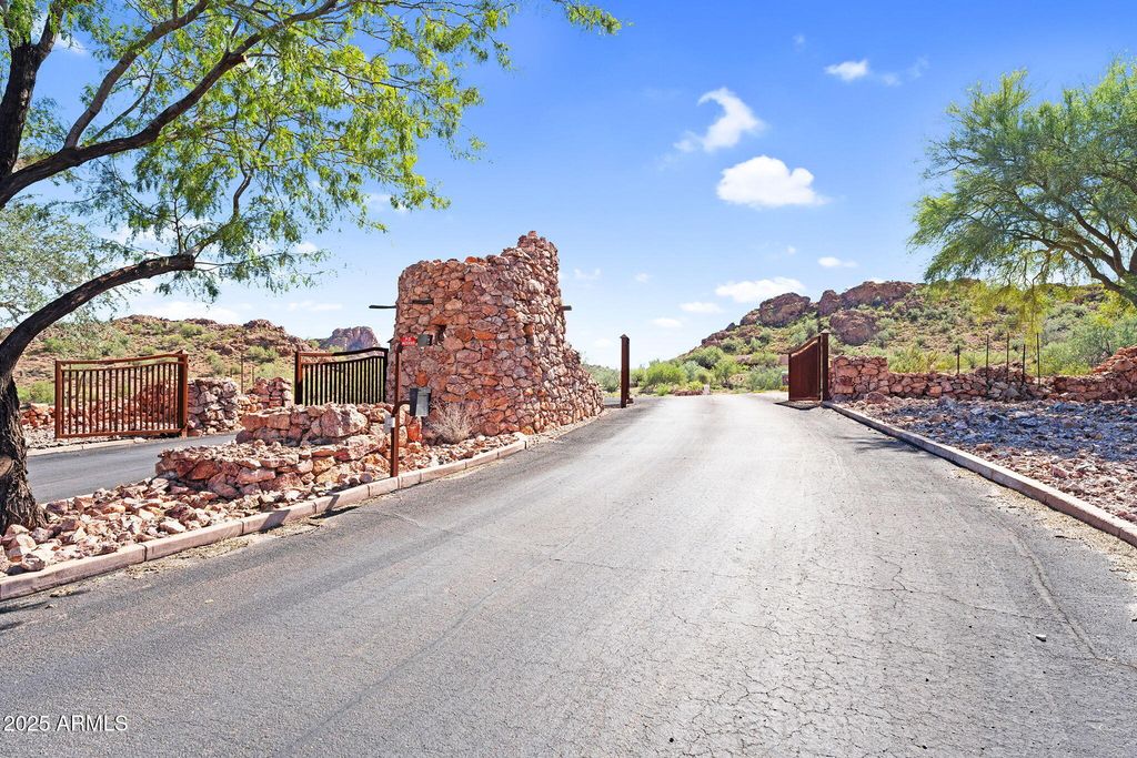 26623 N EL PEDREGAL Circle 3, Queen Creek, AZ 85144 — exterior