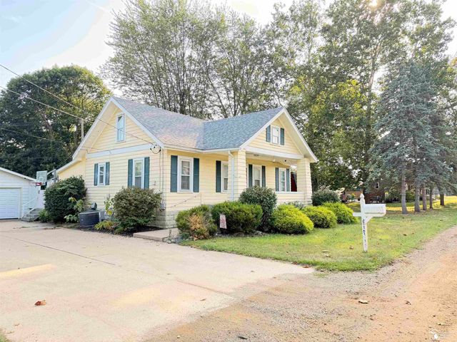 37261 ELLIS Street, New Boston, MI 48164