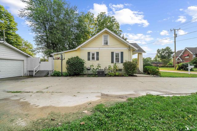 37261 ELLIS Street, New Boston, MI 48164