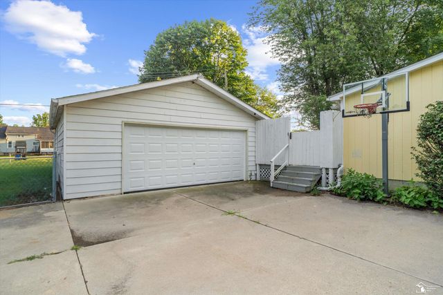 37261 ELLIS Street, New Boston, MI 48164