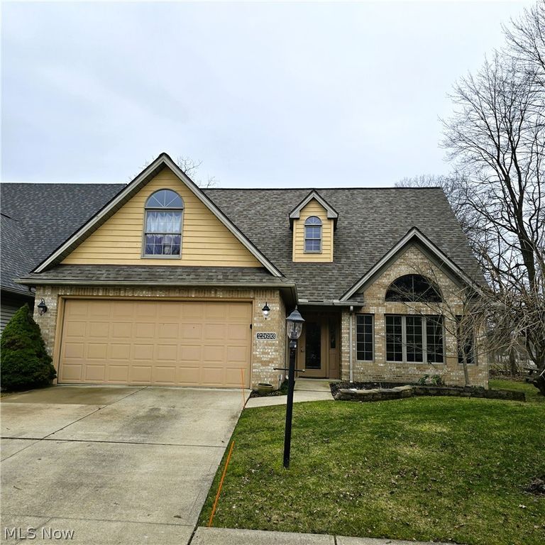 22693 Melissa Lane, Strongsville, OH 44149