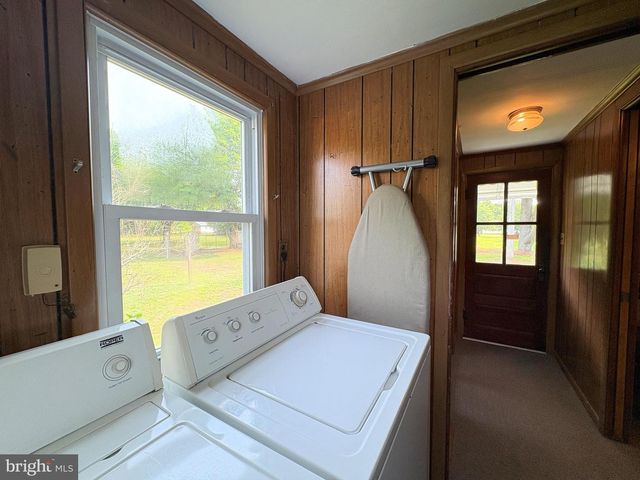 301 BROAD STREET, Milmay, NJ 08340