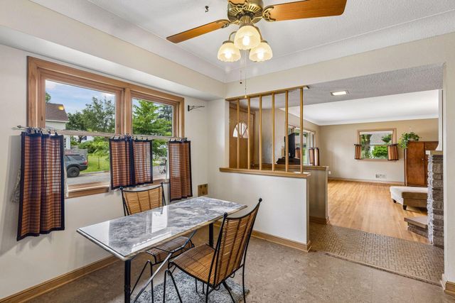 375 Jessamine Avenue W, Saint Paul, MN 55117