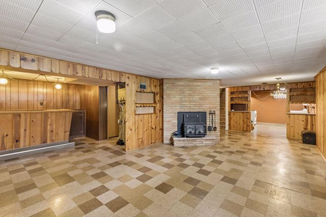 375 Jessamine Avenue W, Saint Paul, MN 55117