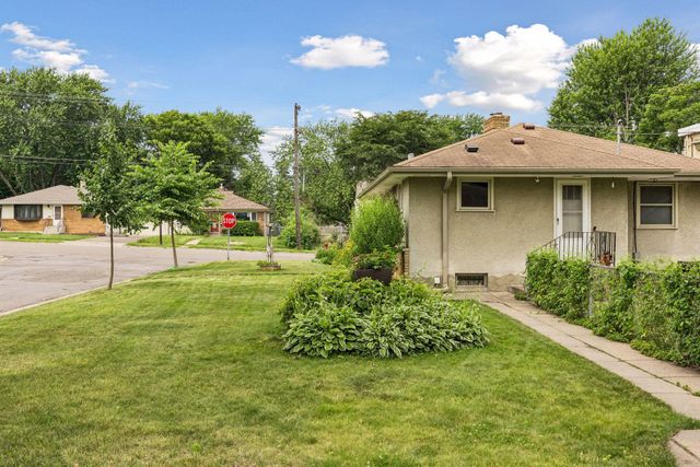 375 Jessamine Avenue W, Saint Paul, MN 55117