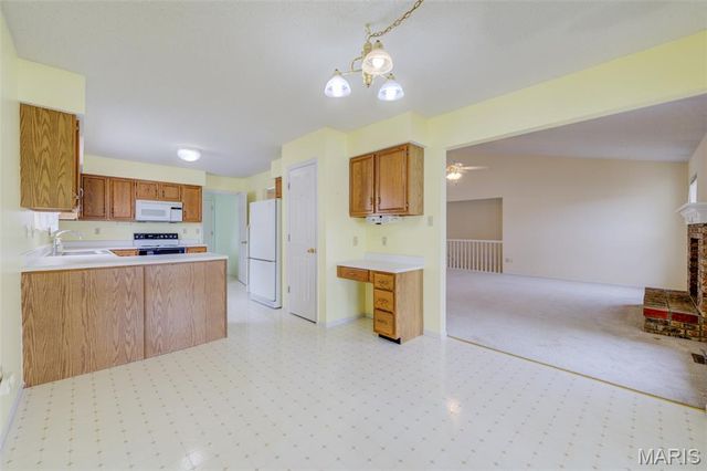 2143 Alexandria Row, O'fallon, MO 63368