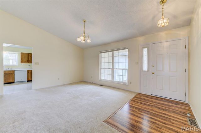 2143 Alexandria Row, O'fallon, MO 63368