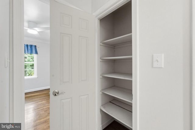 2405 S QUEEN ST, Arlington, VA 22202