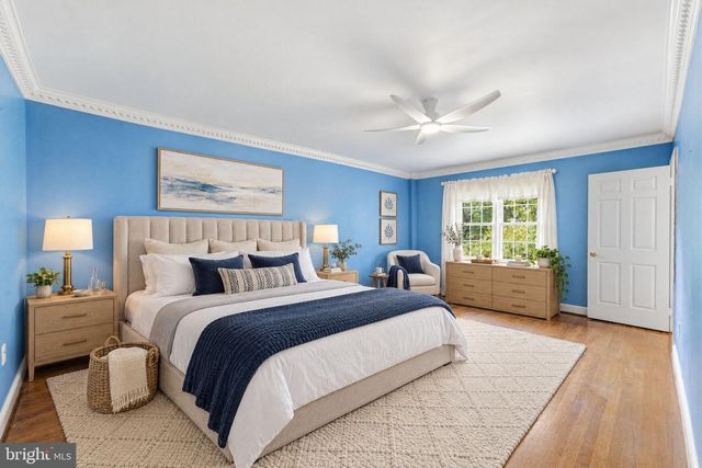2405 S QUEEN ST, Arlington, VA 22202