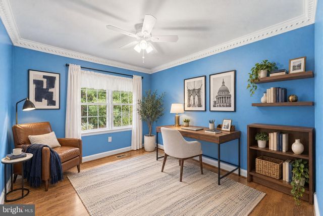 2405 S QUEEN ST, Arlington, VA 22202