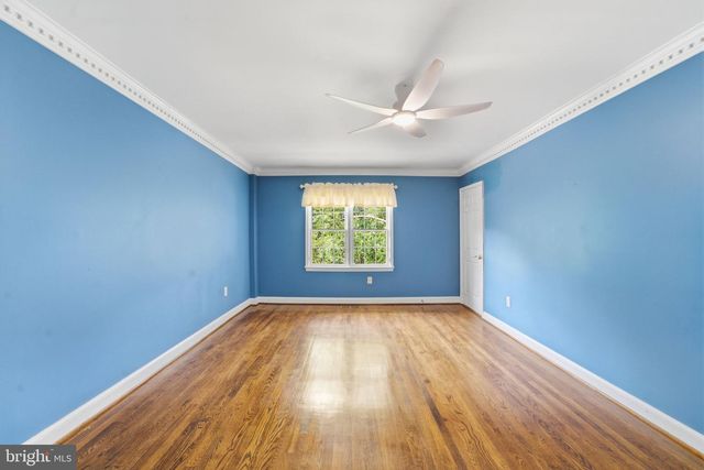 2405 S QUEEN ST, Arlington, VA 22202