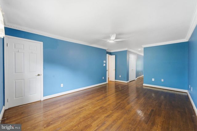 2405 S QUEEN ST, Arlington, VA 22202