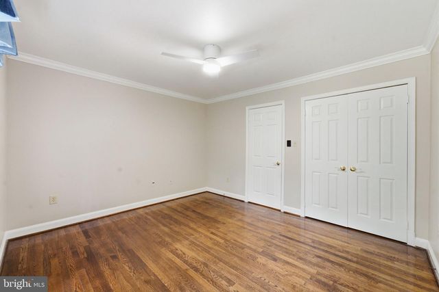 2405 S QUEEN ST, Arlington, VA 22202