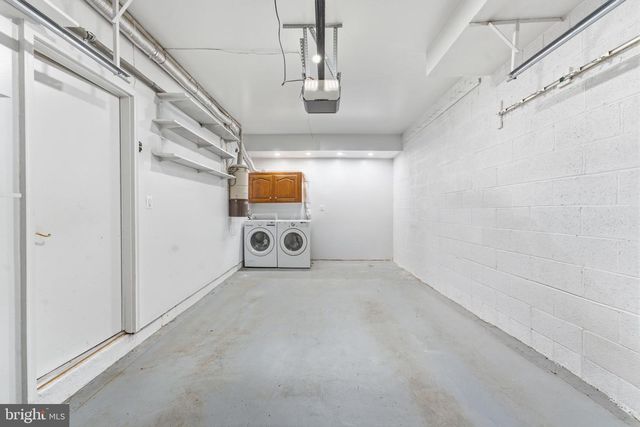 2405 S QUEEN ST, Arlington, VA 22202
