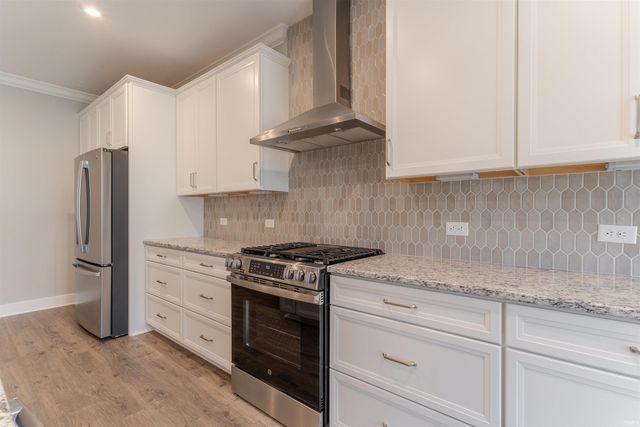 6986 Ironwood Circle, Newburgh, IN 47630