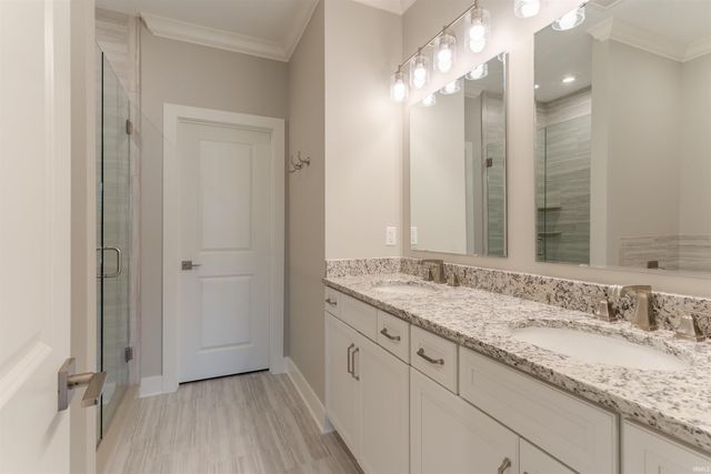 6986 Ironwood Circle, Newburgh, IN 47630