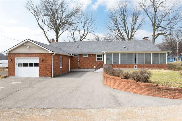 301 N 5th Street, Savannah, MO 64485