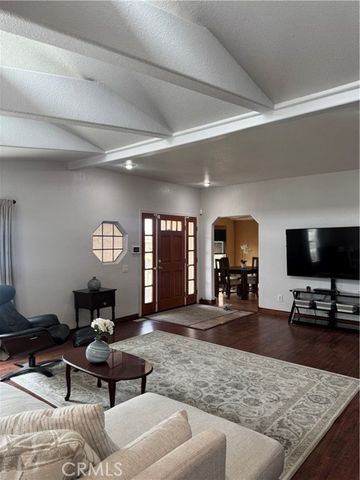 16 Magnolia, Anaheim, CA 92801