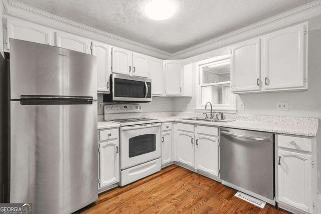 140 Davis Mill Court, Lawrenceville, GA 30044