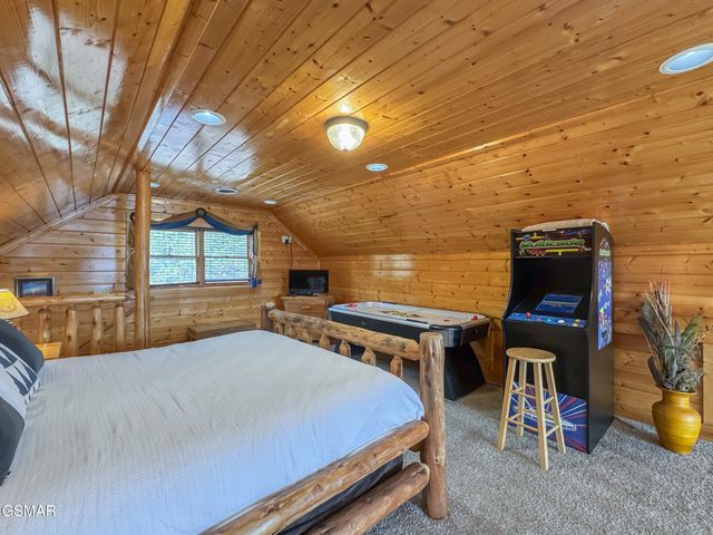 2607 Mountain Glory Trail, Sevierville, TN 37876