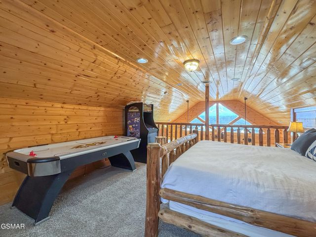 2607 Mountain Glory Trail, Sevierville, TN 37876