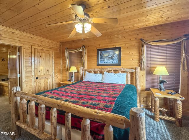 2607 Mountain Glory Trail, Sevierville, TN 37876