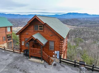 2607 Mountain Glory Trail, Sevierville, TN 37876