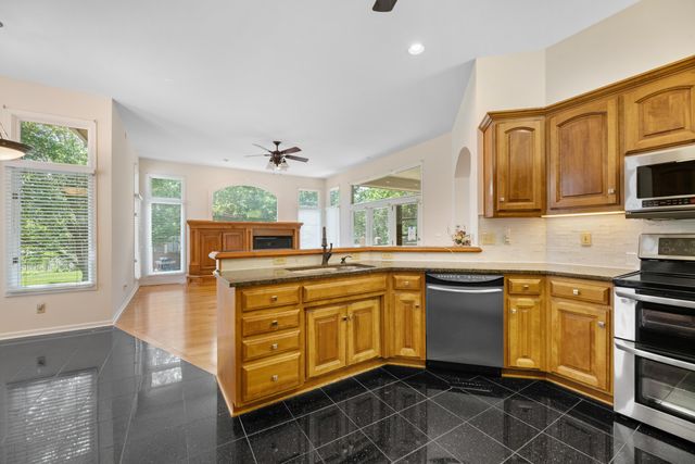 969 N White Tail Cir, Wichita, KS 67206