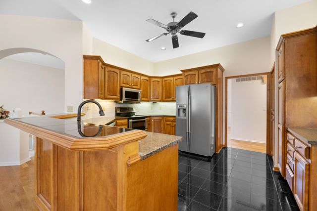 969 N White Tail Cir, Wichita, KS 67206