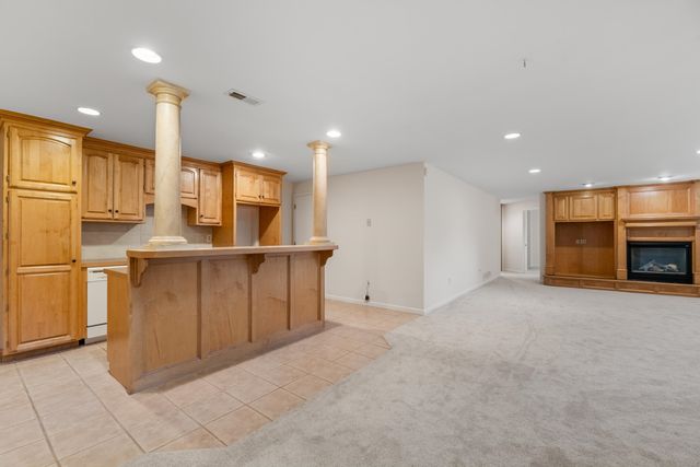 969 N White Tail Cir, Wichita, KS 67206