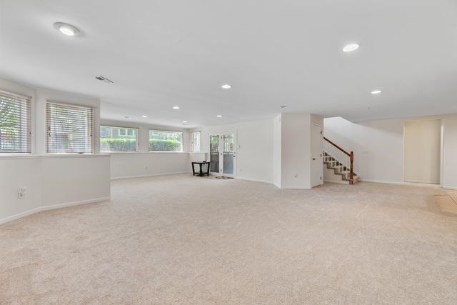 969 N White Tail Cir, Wichita, KS 67206