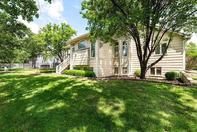 969 N White Tail Cir, Wichita, KS 67206