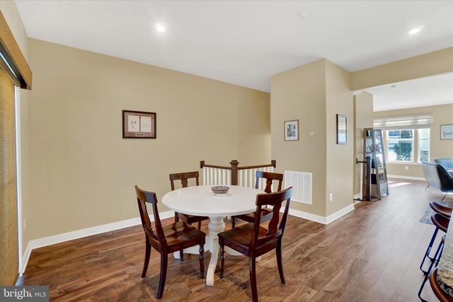 1154 ROSECROFT LN, York, PA 17403