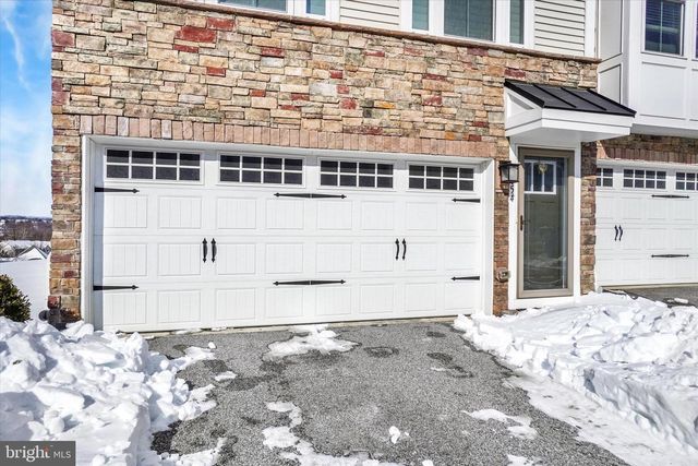 1154 ROSECROFT LN, York, PA 17403