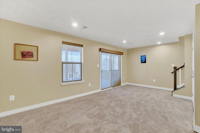 1154 ROSECROFT LN, York, PA 17403