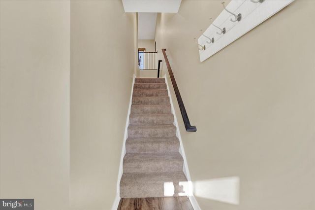 1154 ROSECROFT LN, York, PA 17403