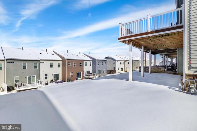 1154 ROSECROFT LN, York, PA 17403