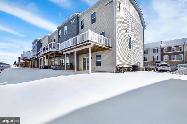 1154 ROSECROFT LN, York, PA 17403