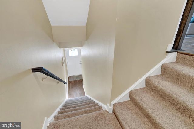 1154 ROSECROFT LN, York, PA 17403