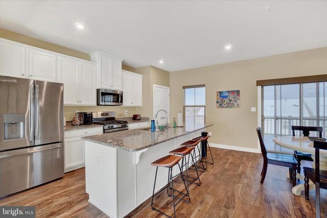 1154 ROSECROFT LN, York, PA 17403