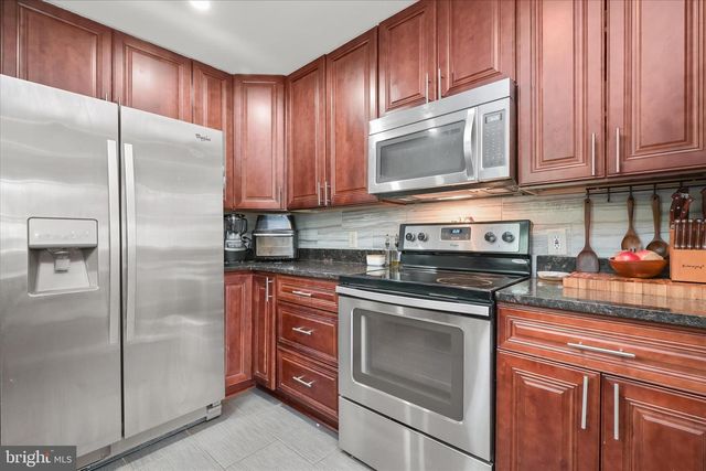 7403 LOCUST DR, Hanover, MD 21076