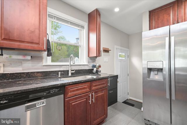 7403 LOCUST DR, Hanover, MD 21076