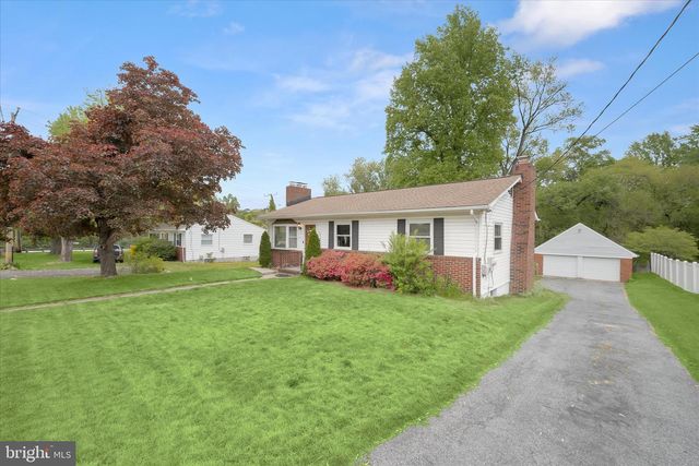 7403 LOCUST DR, Hanover, MD 21076