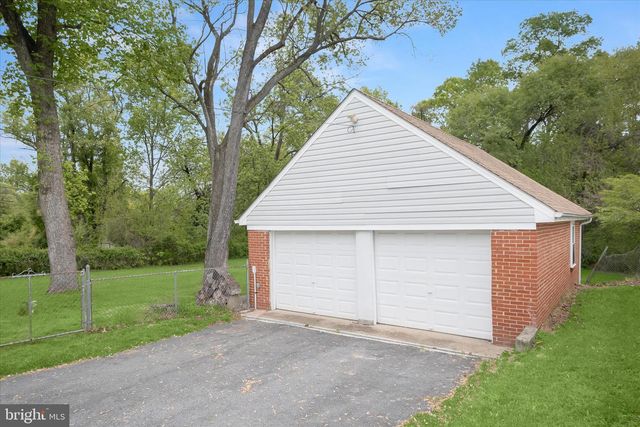 7403 LOCUST DR, Hanover, MD 21076